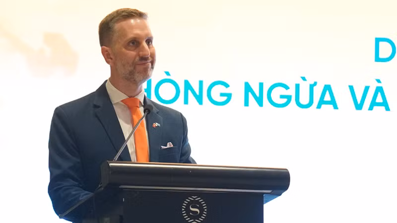 Trưởng đại diện UNFPA tại Việt Nam Matt Jackson phát biểu tại lễ ra mắt. (Ảnh: UNFPA)