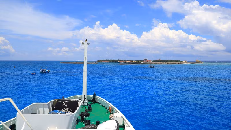 Mũi tàu hoặc đuôi tàu là vị trí săn ảnh lý tưởng.