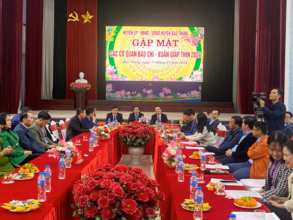 Huyện Bảo Thắng gặp mặt và trao đổi thông tin với báo chí.