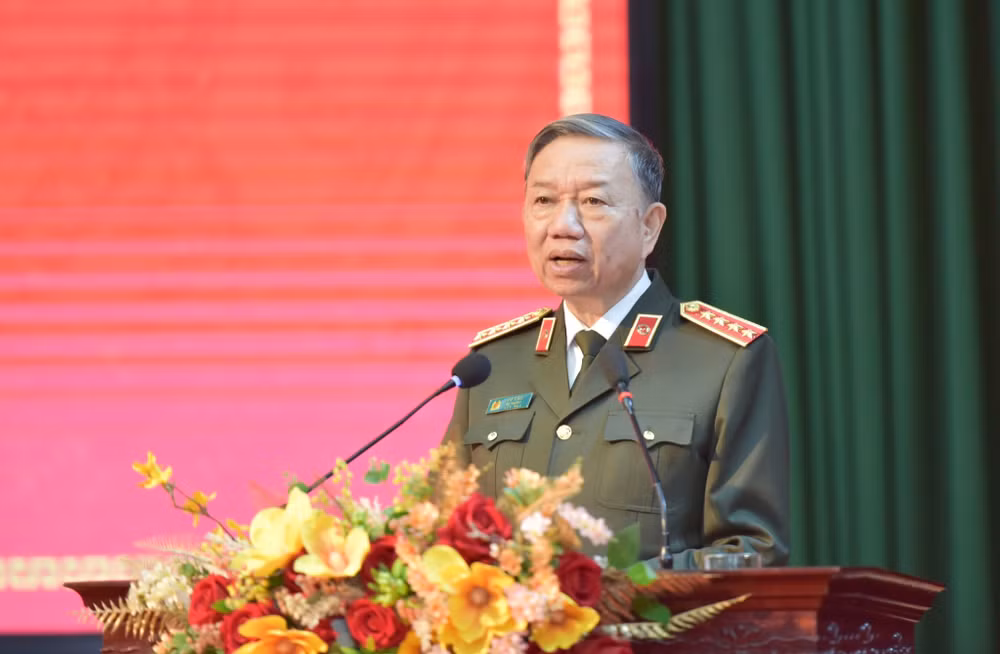 Đại tướng Tô Lâm, Ủy viên Bộ Chính trị, Bí thư Đảng ủy Công an Trung ương, Bộ trưởng Công an phát biểu tại buổi làm việc.