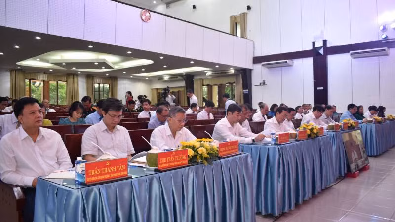 Đại biểu tham dự buổi làm việc