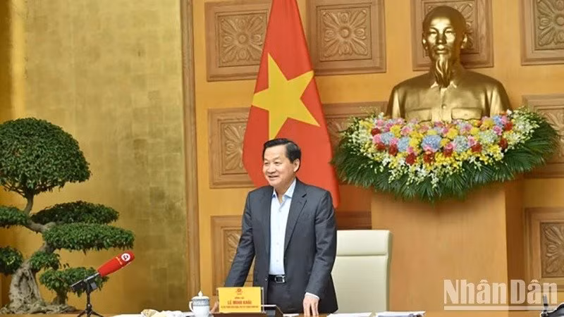 Phó Thủ tướng Lê Minh Khái phát biểu tại buổi làm việc với Ủy ban Giám sát tài chính quốc gia, ngày 13/11/2024. Ảnh: VGP