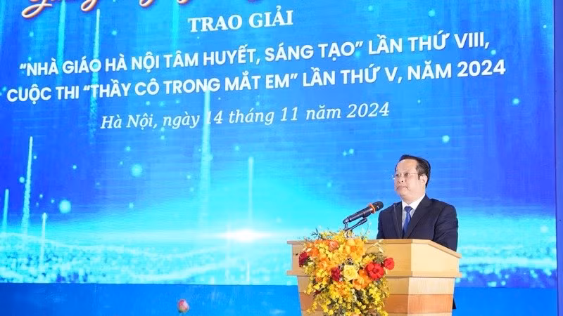 Giám đốc Sở Giáo dục và Đào tạo Hà Nội Trần Thế Cương phát biểu tại lễ trao giải.