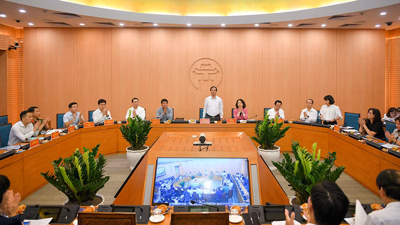 Quang cảnh buổi làm việc.