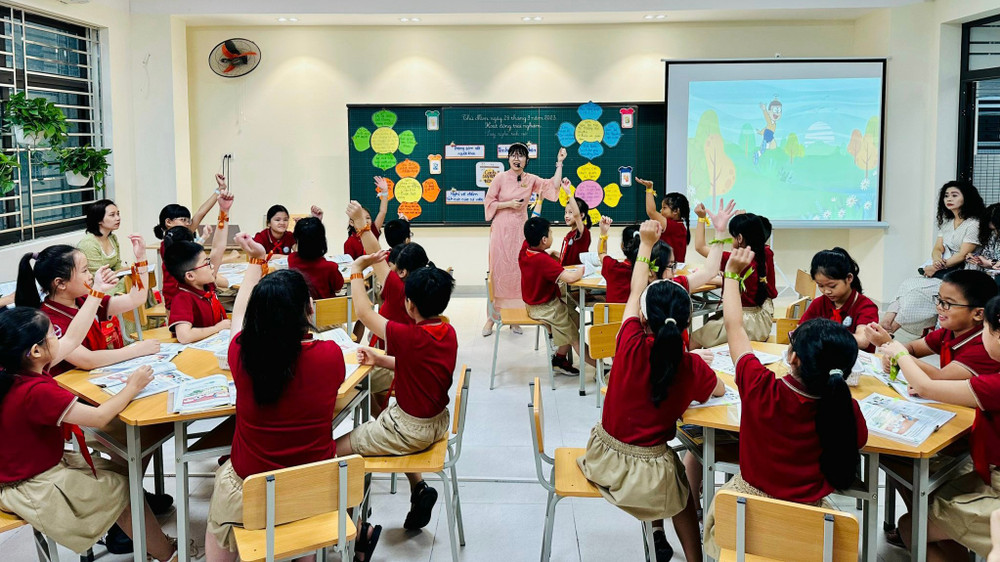 Tiết học Hoạt động trải nghiệm của cô và học sinh lớp 4A Trường tiểu học Thủ Lệ (Ba Đình, Hà Nội).