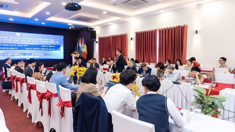 Trường đại học Kinh tế (Đại học Quốc gia Hà Nội) công bố 4 chuyên ngành đào tạo mới sẽ tuyển sinh năm 2025.