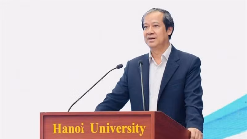 Bộ trưởng Giáo dục và Đào tạo Nguyễn Kim Sơn phát biểu tại hội thảo. 