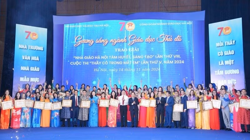 Ngành Giáo dục và Đào tạo Hà Nội tôn vinh 196 nhà giáo Hà Nội tâm huyết, sáng tạo năm 2024.