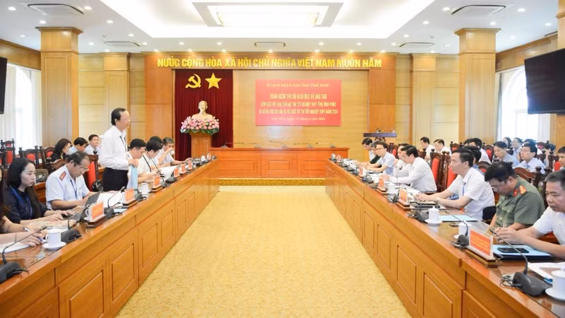 Quang cảnh buổi làm việc.