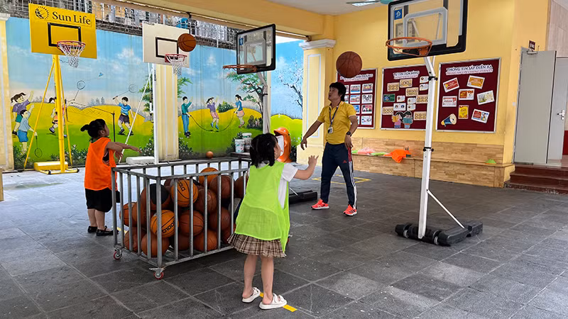 Các cơ sở giáo dục tạo điều kiện cho học sinh được sử dụng cơ sở vật chất của nhà trường 