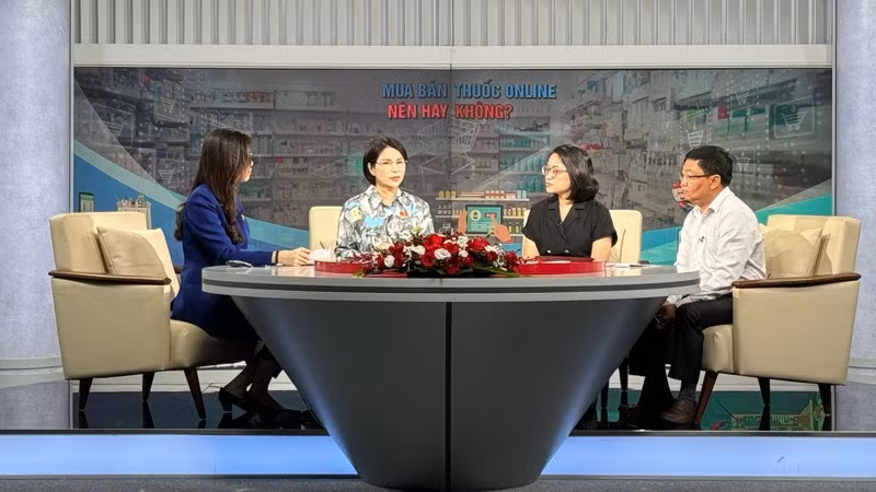 Các đại biểu chia sẻ tại Tọa đàm. (Ảnh: THÚY QUỲNH)