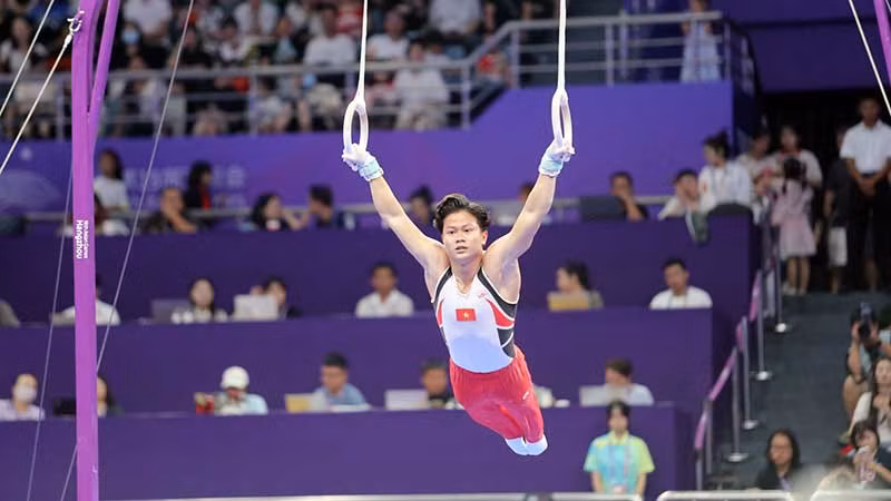 VĐV Khánh Phong đoạt HCB thể dục dụng cụ cho Việt Nam tại ASIAD 19.