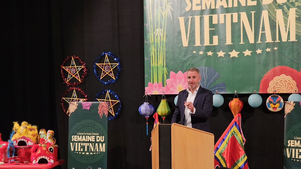 Ông Benoit Monfort, Giám đốc điều hành siêu thị Super U tại thành phố Noisiel.