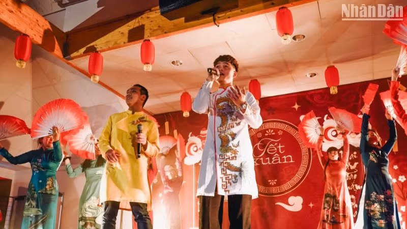 Các thế hệ người Việt tại vùng Brittany tích cực quảng bá những nét văn hóa truyền thống.