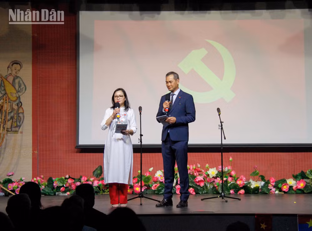 Chủ tịch UGVF nhấn mạnh, lễ kỷ niệm 50 năm Ngày Giải phóng miền nam, thống nhất đất nước Việt Nam là một sự kiện mang ý nghĩa vô cùng đặc biệt đối với các thế hệ kiều bào tại Pháp.