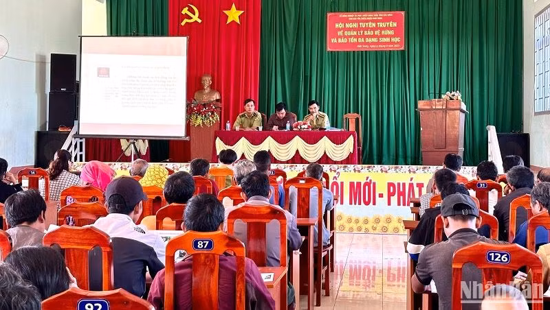 Thời gian qua, Khu bảo tồn thiên nhiên Nam Nung luôn đẩy mạnh và đa dạng các hình thức tuyên truyền về công tác quản lý bảo vệ rừng và đa dạng sinh học.