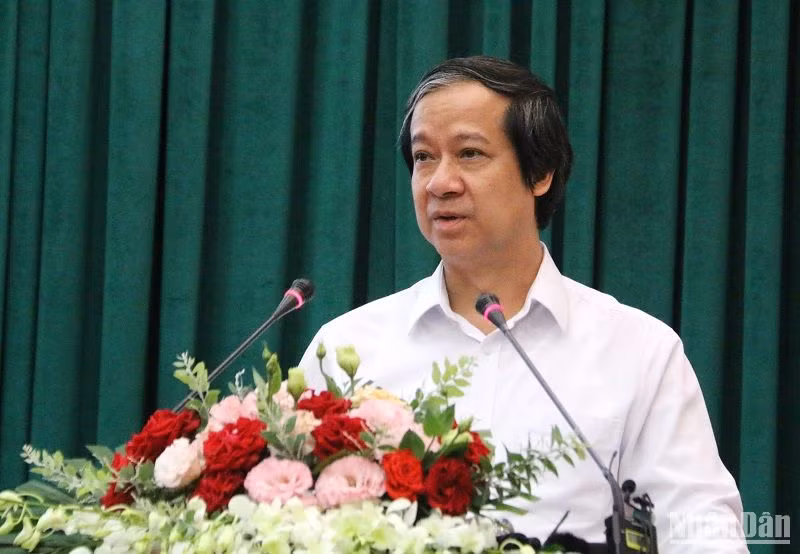 Bộ trưởng Giáo dục và Đào tạo Nguyễn Kim Sơn phát biểu chỉ đạo tại Hội nghị tổng kết năm học 2022-2023, triển khai nhiệm vụ năm học 2023-2024 tại tỉnh Đắk Nông.