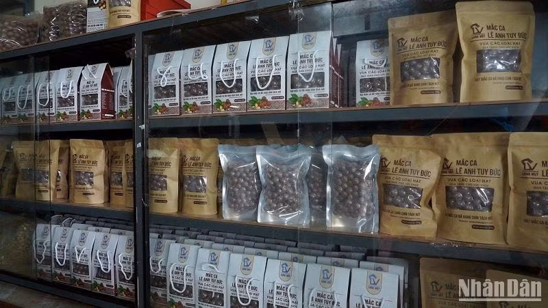Nhiều sản phẩm mắc ca đã đạt chứng nhận OCOP, sản phẩm công nghiệp nông thôn tiêu biểu.