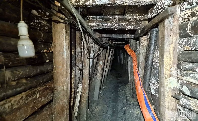 Hoạt động khai thác vàng trái phép tại huyện Đắk Glong diễn biến phức tạp, kéo dài, nhưng vẫn chưa thể xử lý dứt điểm vì đang thiếu kinh phí và đơn vị chuyên môn trong việc đánh sập các hầm vàng trái phép.