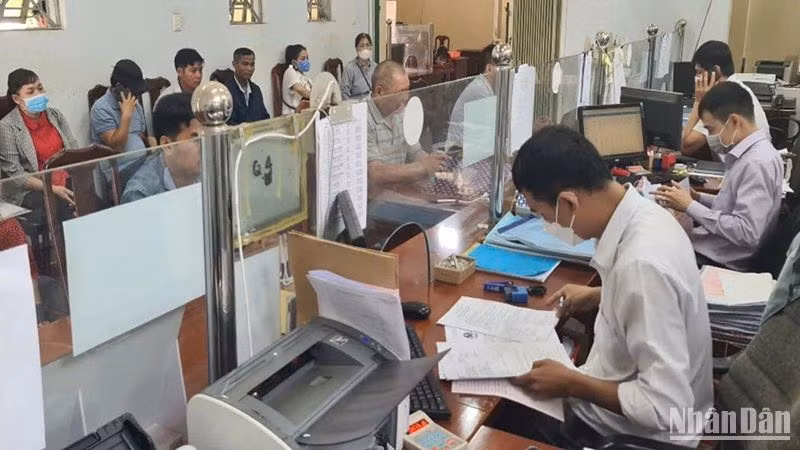 Hiện nay ở Đắk Nông không còn tình trạng quá tải người dân xếp hàng chờ đợi để thực hiện các loại thủ tục hành chính.