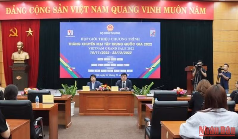 Họp báo giới thiệu Chương trình “Tháng khuyến mại tập trung quốc gia 2022-Vietnam Grand Sale 2022”.