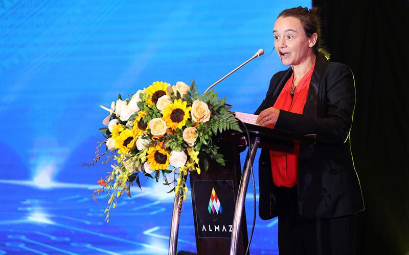 Bà Sophie Maysonnave - Tham tán Hợp tác và Hoạt động văn hóa, Ðại sứ quán Pháp tại Việt Nam ấn tượng với tư duy đột phá của Quỹ VINIF. 