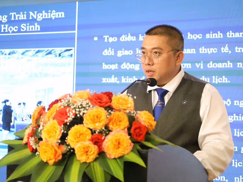 Đại diện Hotel Academy Việt Nam trình bày tham luận tại Hội thảo. Đại diện Hotel Academy Việt Nam trình bày tham luận tại Hội thảo.