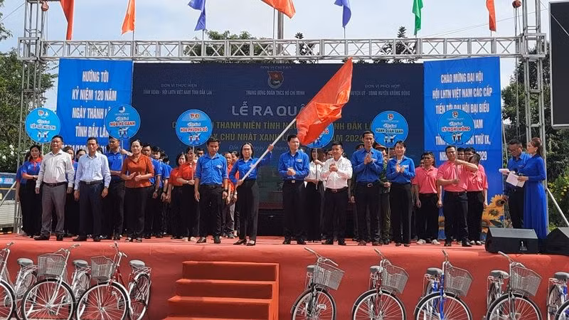 Tuổi trẻ Đắk Lắk thể hiện quyết tâm hoàn thành các nhiệm vụ, chỉ tiêu đề ra trong Chiến dịch Thanh niên tình nguyện hè năm 2024.