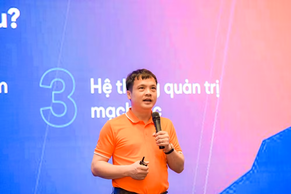 Ông Nguyễn Văn Khoa, Tổng Giám đốc FPT phát biểu. Ông Nguyễn Văn Khoa, Tổng Giám đốc FPT phát biểu.