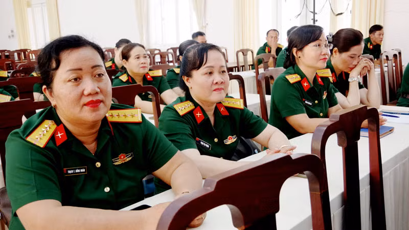 Đại biểu tham gia buổi đối thoại.