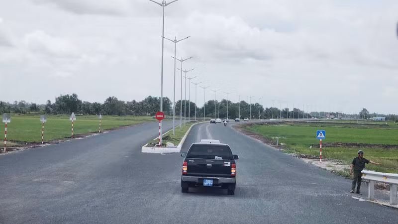 Công trình Đường 3 Tháng 2 nối dài đưa vào sử dụng góp phần rút ngắn thời gian di chuyển từ trung tâm của tỉnh Kiên Giang đến các địa phương vùng U Minh Thượng.