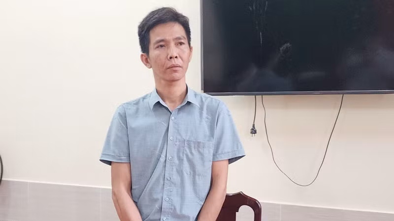 Bị can Trần Quốc Anh, công chức địa chính-xây dựng xã Bãi Thơm.