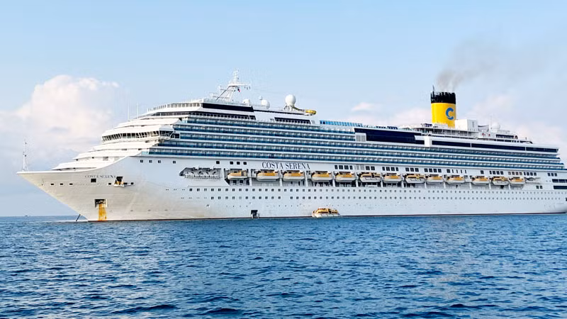 Tàu Costa Serena khởi hành từ Thái Lan đưa 1.083 du khách đến tham quan thành phố Phú Quốc.