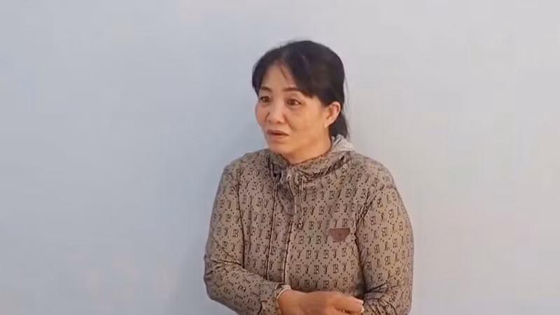 Nghi phạm Nguyễn Thị Phượng tại cơ quan Công an.