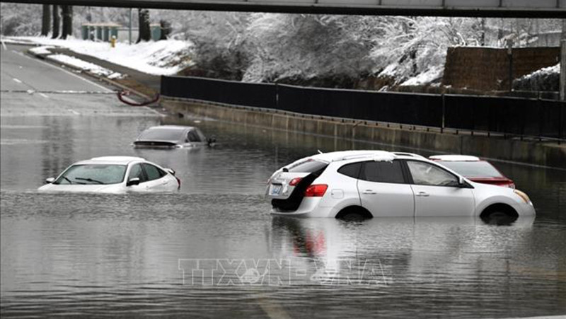 Lũ lụt do bão gây ra tại bang Kentucky, Mỹ ngày 16/2/2025. (Ảnh: AP/TTXVN)