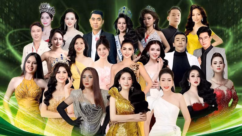 Các thành viên Ban Tổ chức và Ban Giám khảo cuộc thi Hoa hậu Doanh nhân Hoàn vũ Việt Nam năm 2025.