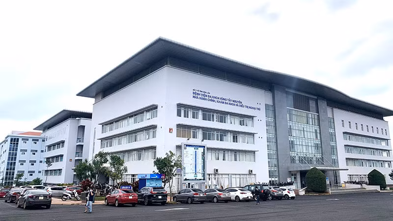 Bệnh viện đa khoa vùng Tây Nguyên, bệnh viện lớn nhất vùng Tây Nguyên hiện nay.