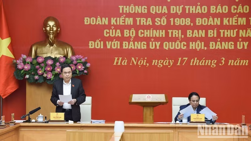 Đồng chí Trần Thanh Mẫn, Ủy viên Bộ Chính trị, Bí thư Đảng ủy Quốc hội, Chủ tịch Quốc hội, Trưởng Đoàn kiểm tra 1910, phát biểu ý kiến tại Hội nghị. (Ảnh: TRẦN HẢI)