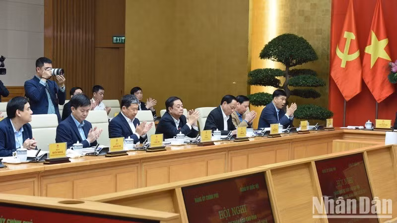 Các thành viên Đoàn kiểm tra 1910 tham dự Hội nghị. (Ảnh: TRẦN HẢI)