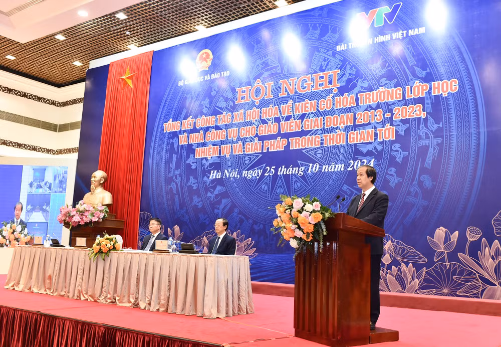 Bộ trưởng Giáo dục và Đào tạo Nguyễn Kim Sơn phát biểu tại hội nghị.