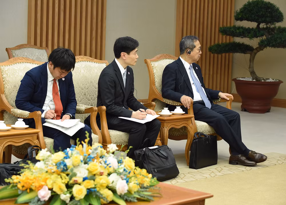 Các thành viên trong Đoàn Tổng Thư ký Ban An ninh quốc gia Nhật Bản Akiba Takeo tham dự buổi tiếp.