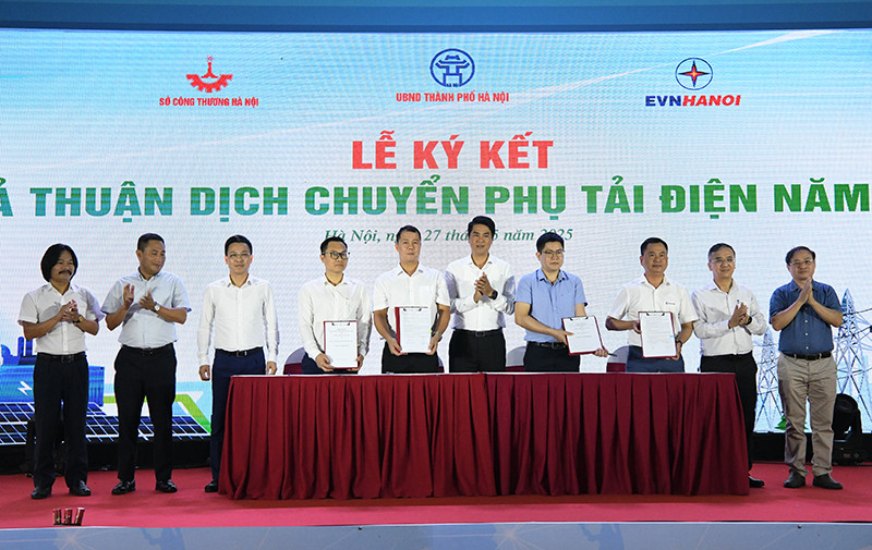 Tại chương trình diễn ra Lễ ký kết Thỏa thuận dịch chuyển phụ tải điện năm 2025. Tại chương trình diễn ra Lễ ký kết Thỏa thuận dịch chuyển phụ tải điện năm 2025.