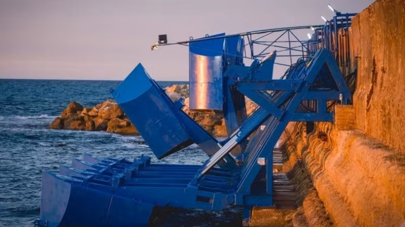 Nhà máy điện sóng đặt tại cảng Jaffa ở thành phố Tel Aviv-Yafo, nằm bên bờ Địa Trung Hải. (Nguồn: Eco Wave Power)