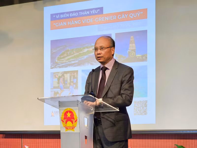 Theo Đại sứ Đinh Toàn Thắng, hoạt động là nguồn cổ vũ tinh thần cán bộ, chiến sĩ và ngư dân tiếp tục hoàn thành tốt nhiệm vụ gìn giữ chủ quyền đất nước. (Ảnh: MINH DUY)