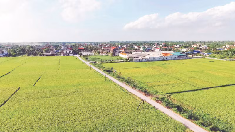 Giao thông nông thôn xã Xuân Hòa, huyện Xuân Trường, tỉnh Nam Định được nâng cấp, giúp kết nối giữa các địa phương. (Ảnh XUÂN KHÁNH)