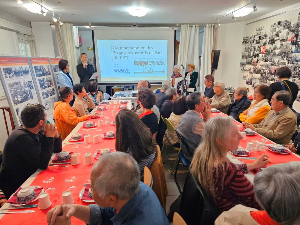 Buổi gặp mặt ấm cúng giữa những thành viên phục vụ phái đoàn và những con người âm thầm vận động kêu gọi ủng hộ Việt Nam hướng tới thành công của Hiệp định Paris 1973. (Ảnh: MINH DUY)