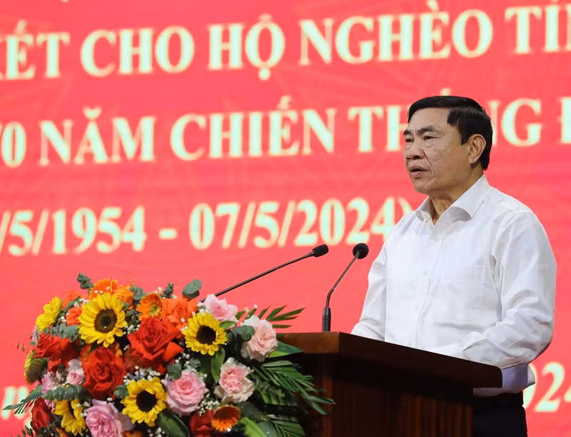 Đồng chí Trần Quốc Cường, Bí thư Tỉnh ủy Điện Biên phát biểu tại hội nghị.