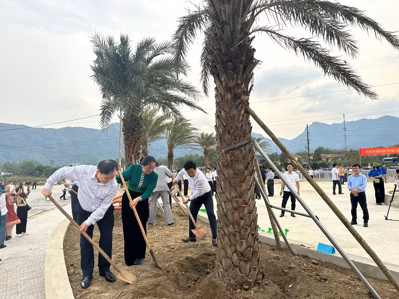 Khánh thành 3 công trình trọng điểm chào mừng kỷ niệm 70 năm Chiến thắng Điện Biên Phủ ảnh 1 Khánh thành 3 công trình trọng điểm chào mừng kỷ niệm 70 năm Chiến thắng Điện Biên Phủ ảnh 1