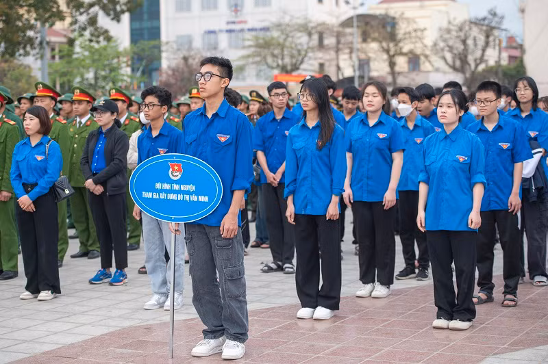 Đoàn viên, thanh niên Điện Biên tham gia Lễ khởi động Tháng Thanh niên năm 2024.