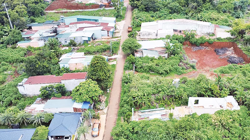 Dự án khu dân cư đường Nguyễn Văn Linh (thành phố Pleiku) chậm tiến độ 2 năm nay vẫn chưa được khắc phục.